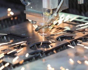 Cắt laser kim loại tấm: Ưu điểm vượt trội với công nghệ và quy trình Chuẩn