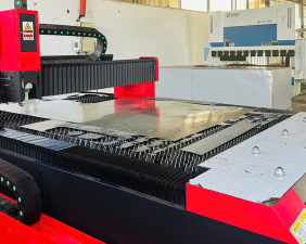 laser cutting machine